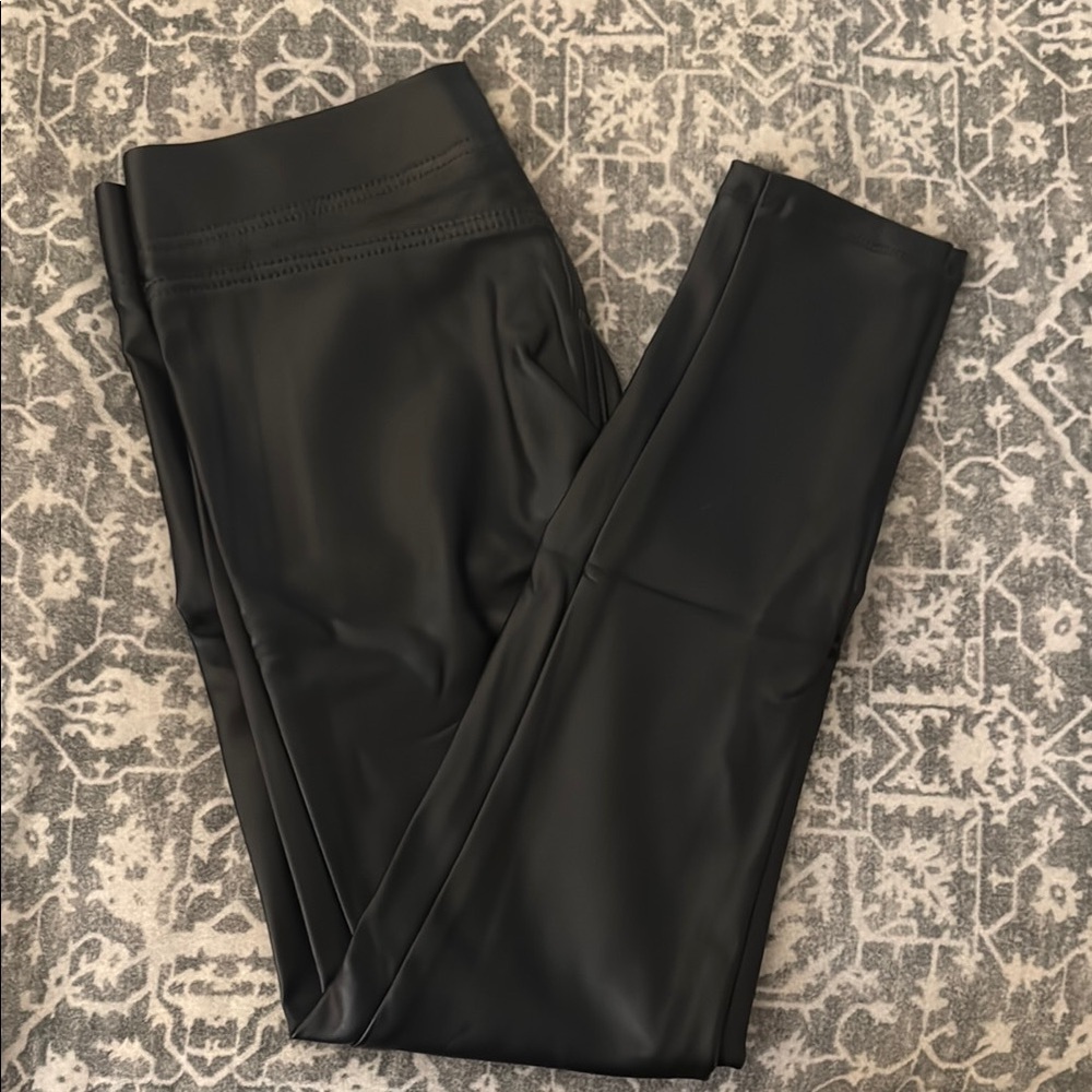 LOFT Black Seamless Leggings Sleek Form-Fitting Design